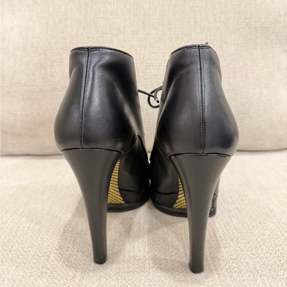 Chanel Black Leather CC Cap Toe Lace Up Platform Ankle Boots Size 37C - Picture 6 of 11